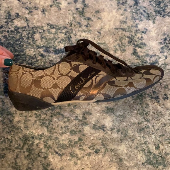 USED COACH shoes - Picture 3 of 11